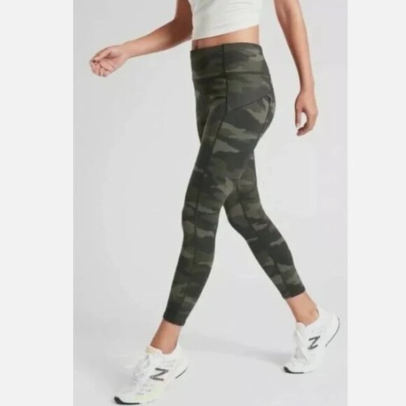 ATHLETA Camo Contender 7/8 Tight in Power Lift Olive Camo Size Small - Picture 1 of 9
